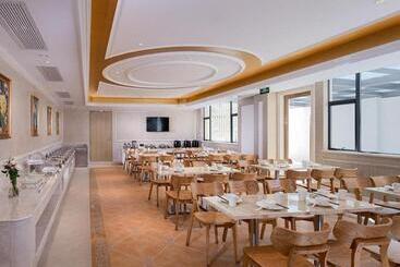 Vienna Hotel Shenzhen Pingshan Longtian Town