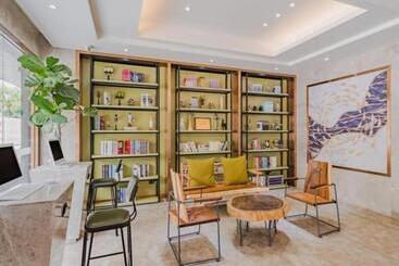 Borrman Hotel Huizhou West Lake Shuidong Street