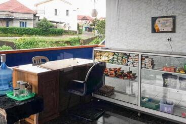 هتل Anaqi Homestay Mitra Reddoorz
