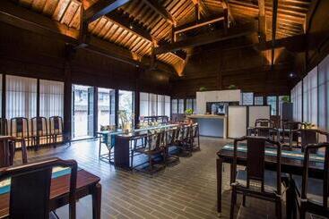 هتل Blossom House Nanjing Laomendong Zhuque Lane