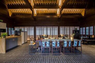 هتل Blossom House Nanjing Laomendong Zhuque Lane