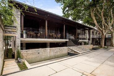 هتل Blossom House Nanjing Laomendong Zhuque Lane