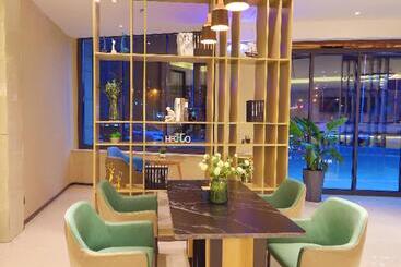 هتل City Comfort Inn Golmud City Hall Yanhu Square