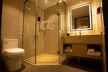هتل City Comfort Inn Huaihua East Station