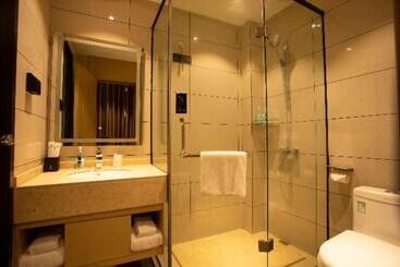 هتل City Comfort Inn Huaihua East Station