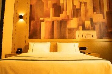هتل City Comfort Inn Kashi Banchao Ancient City