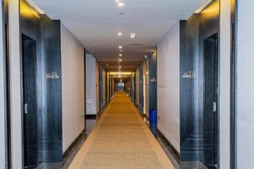 هتل Green Tree Inn Anqing Wanjiang Avenue Country Garden Wanda Plaza