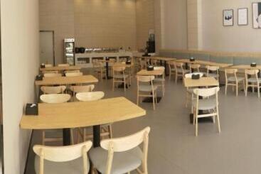 هتل Green Tree Inn Liaoning Panjin Wanda Plaza Tianjia