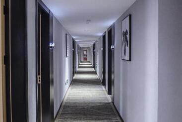 هتل Greentree Inn Express Hefei City Bus Station