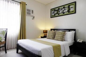 هتل Hari Royale Suites