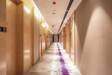 Lavande Hotel Anshan City Center