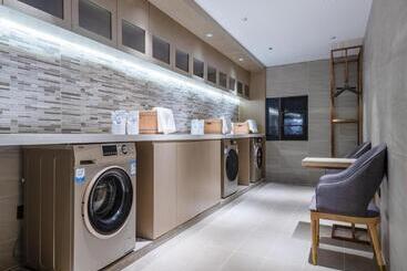 Lavande Hotel Kunming West Mountain Wanda Plaza