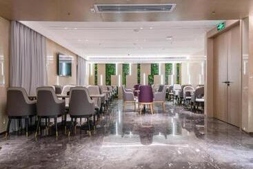 Lavande Hotel Kunming West Mountain Wanda Plaza