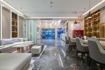 Lavande Hotel Kunming West Mountain Wanda Plaza