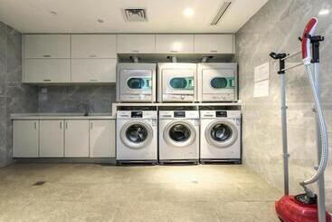 Lavande Hotel Nanchong Xihua Shida