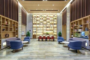 Lavande Hotel Nanchong Xihua Shida