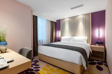 Lavande Hotel Zunyi Times Tianjie