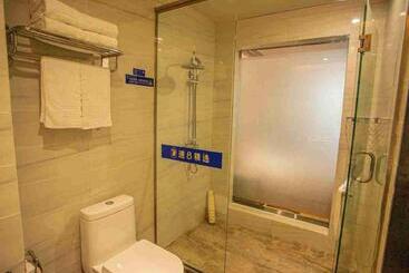 Super 8 Hotel Premier Meishan Pengshan District Linjiang Fengjing