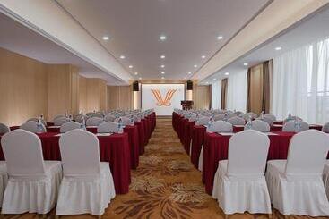 Vienna Hotel Chengdu North Railway Station North Square Wukuaishi Metro Station