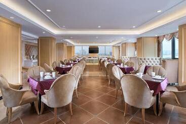 Vienna Hotel Chengdu North Railway Station North Square Wukuaishi Metro Station