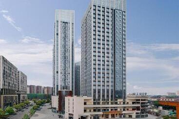 Vienna Hotel Chengdu North Railway Station North Square Wukuaishi Metro Station