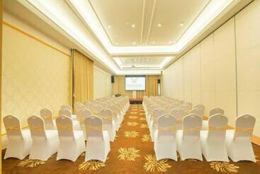 Vienna Hotel Guangdong Foshan Wenhua North Road
