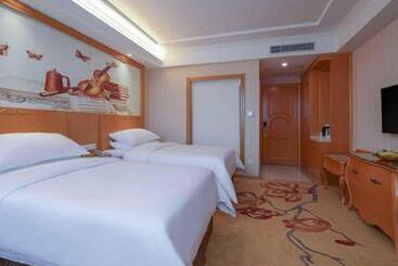 Vienna Hotel Guangdong Huiyang Qiuchang Yingbin Road