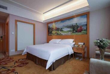 Vienna Hotel Guangdong Huiyang Qiuchang Yingbin Road