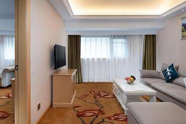 Vienna Hotel Hunan Jishou Fenghuang Ancient City