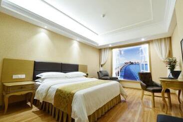 Vienna Hotel Shandong Yantai Wanda Plaza Suochengli