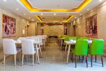 Vienna Hotel Urumqi Railway Administration Academy Of Sciences