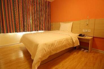 هتل 7 Days Inn Chengde Mountain Resort