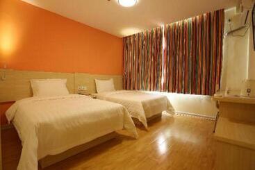 هتل 7 Days Inn Chengde Mountain Resort