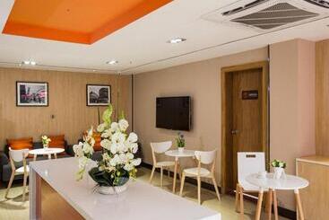هتل 7 Days Inn Chengde Mountain Resort