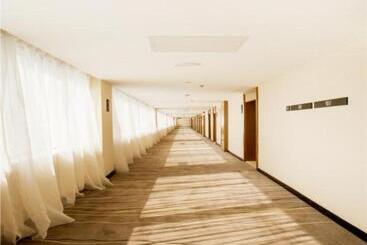 هتل City Comfort Inn Baise Forest Central City Hengji Plaza