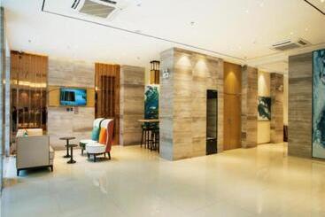 هتل City Comfort Inn Baise Forest Central City Hengji Plaza