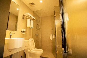 هتل City Comfort Inn Ganzhou Railway Station