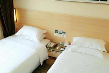 هتل City Comfort Inn Ganzhou Railway Station