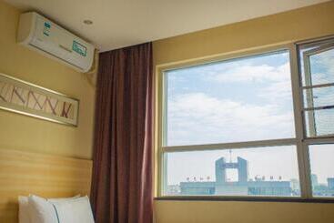 هتل City Comfort Inn Ganzhou Railway Station
