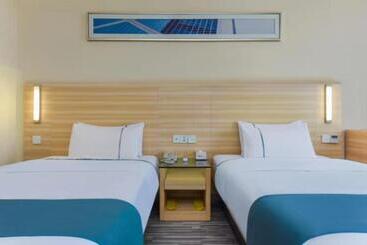 هتل City Comfort Inn Ganzhou Railway Station