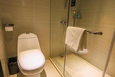 هتل City Comfort Inn Huanggang Polytechnic College Yi Ai Lake