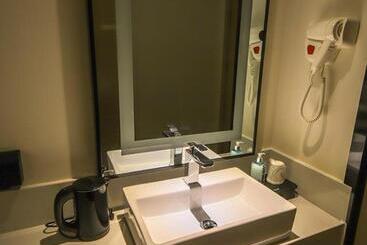 هتل City Comfort Inn Huanggang Polytechnic College Yi Ai Lake