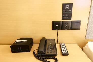 هتل City Comfort Inn Huanggang Polytechnic College Yi Ai Lake