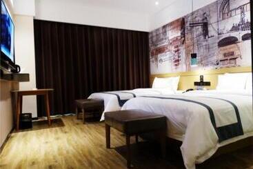 هتل City Comfort Inn Meishan Wanda Plaza