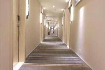 هتل City Comfort Inn Yibin Cuipingshan Park