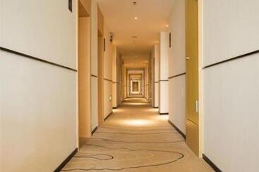 هتل City Comfort Inn Zhangjiakou Municipal Government High Speed Railway Station North Institute