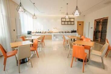 هتل City Comfort Inn Zhangjiakou Municipal Government High Speed Railway Station North Institute