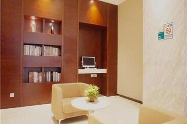 هتل City Comfort Inn Zhanjiang South Zhenchuan Avenue