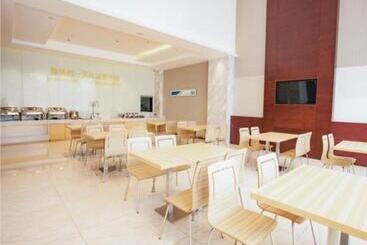 هتل City Comfort Inn Zhanjiang South Zhenchuan Avenue