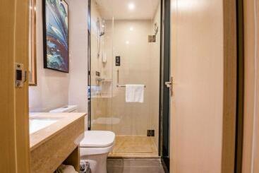 هتل City Comfort Inn Zhoukou City Chuanhui District Huanghe Road
